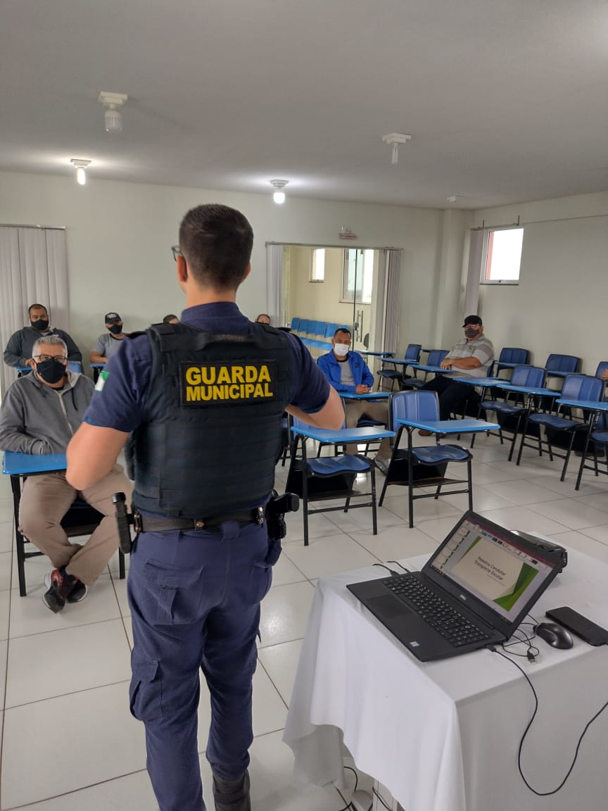 Servidores do Transporte Escolar Municipal participam de formação