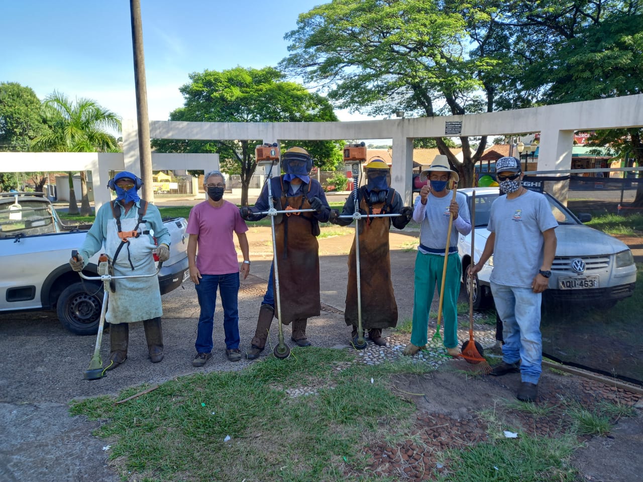 Secretaria de Saneamento e Meio Ambiente realiza limpeza em praças do Parque Alvamar