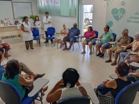 Saúde promove roda de conversa sobre saúde mental e entrega de bolsas de colostomia em Sarandi