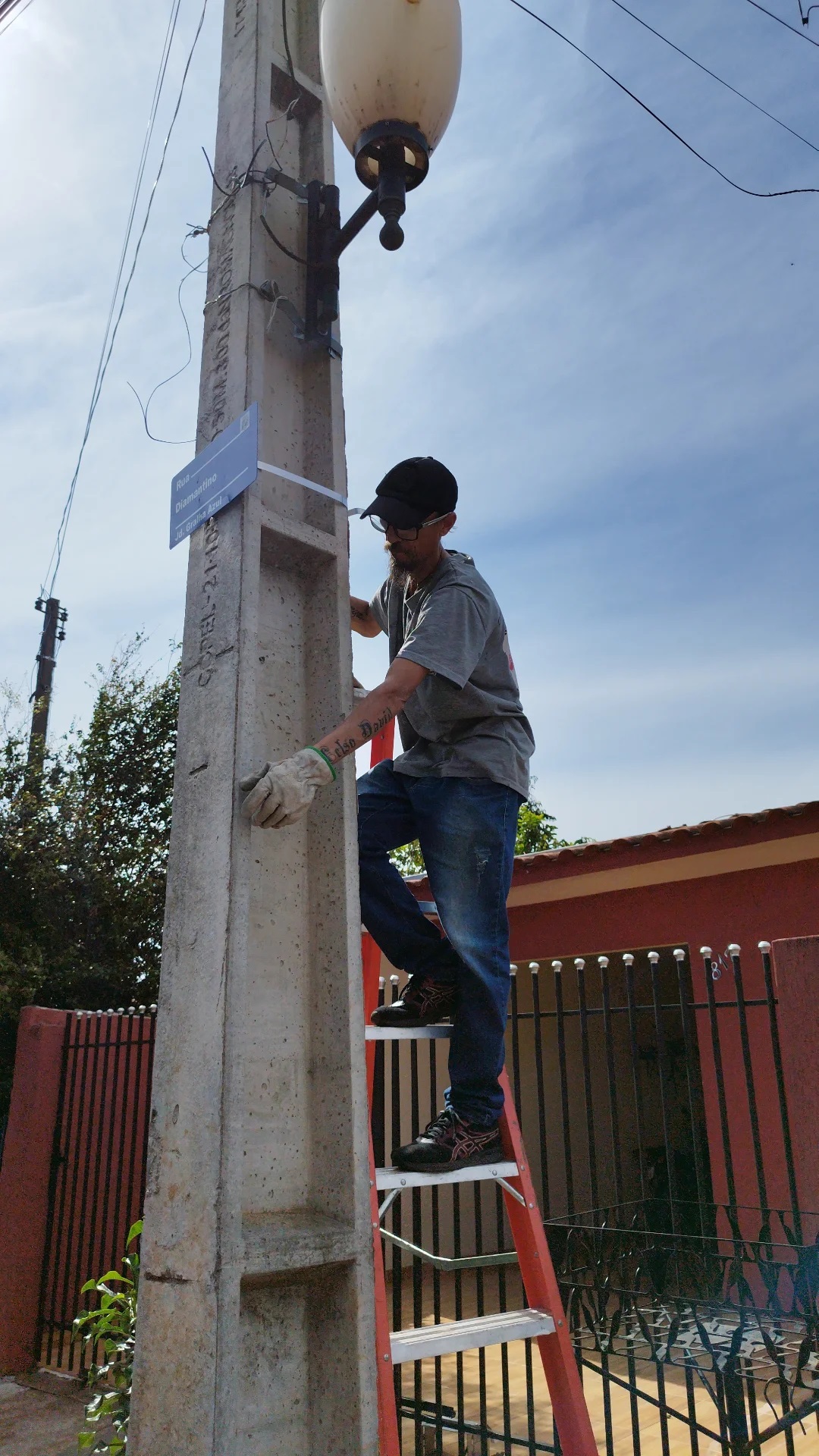 Prefeitura de Sarandi segue com a instalação de placas de identificação de ruas e avenidas