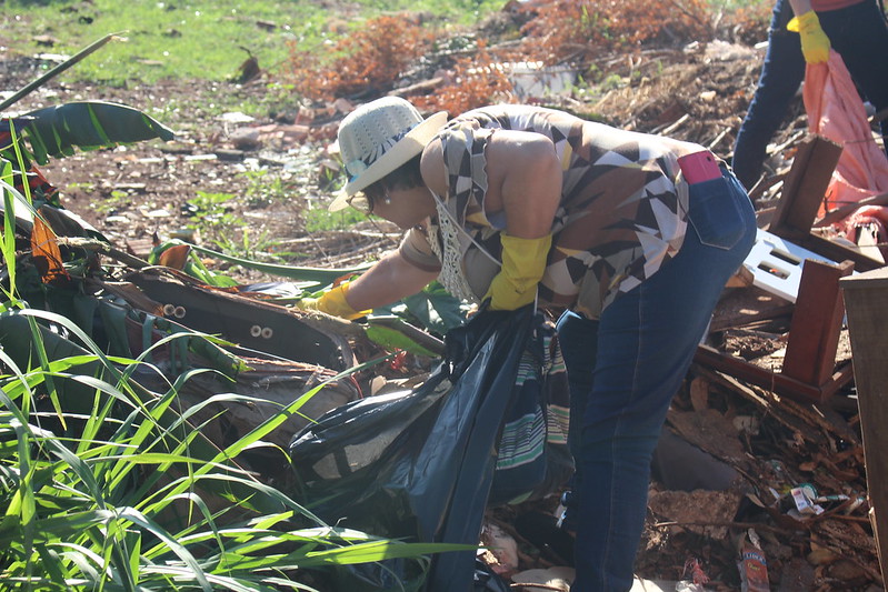 ‘Arrastão’ contra dengue reúne mais de 600 servidores e voluntários; mais de 7 mil sacos de lixo retirados 
