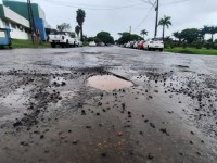 Chuvas intensas danificam asfalto em Sarandi e Prefeitura prepara operação emergencial de tapa-buracos