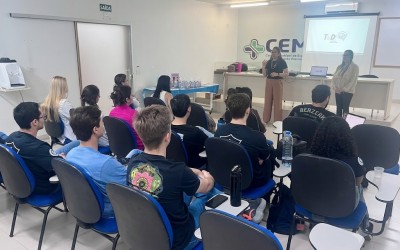 Prefeitura de Sarandi promove capacitação sobre Alergia à Proteína do Leite de Vaca para profissionais da saúde