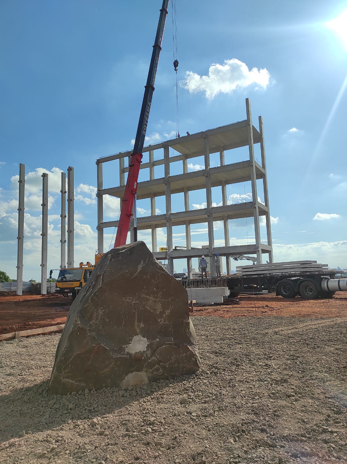 Walter Volpato recebe governador para lançamento da pedra fundamental da nova prefeitura, já em construção