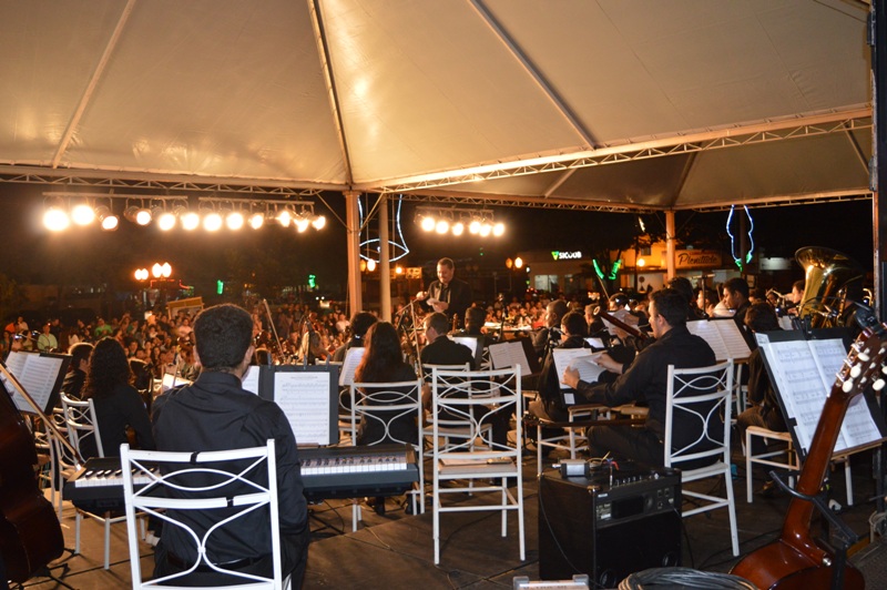 Orquestra Filarmônica emociona a platéia em Sarandi