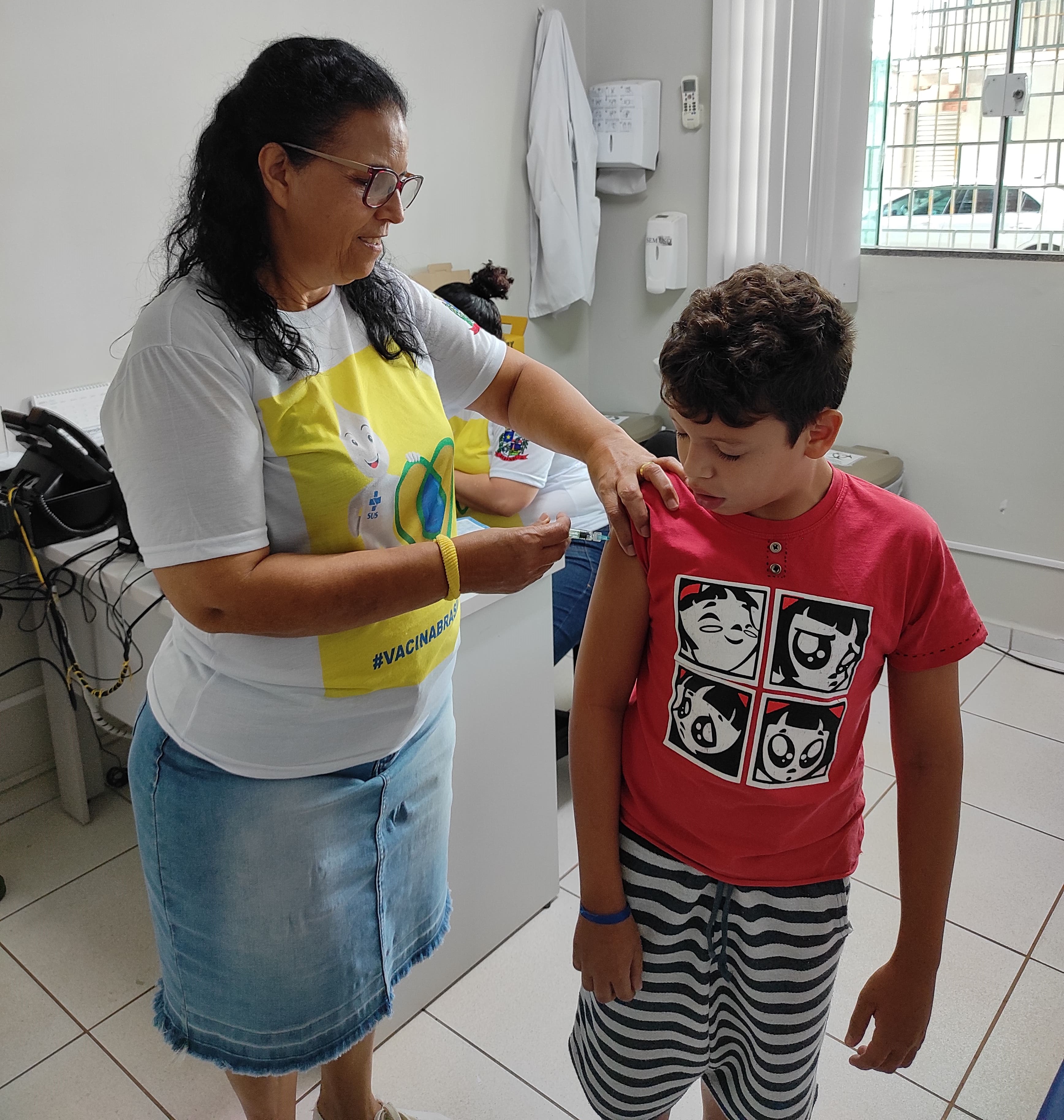 ‘Dia D’ aplica mais de 2,1 mil doses de vacina e imunização contra gripe e covid segue nas unidades de saúde
