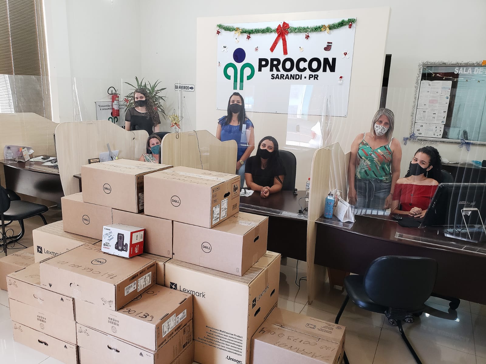 PROCON Sarandi recebe equipamentos do CONFECON