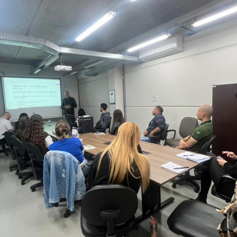 Departamento de Comunicação da prefeitura realiza curso de capacitação para servidores e gestores de redes sociais