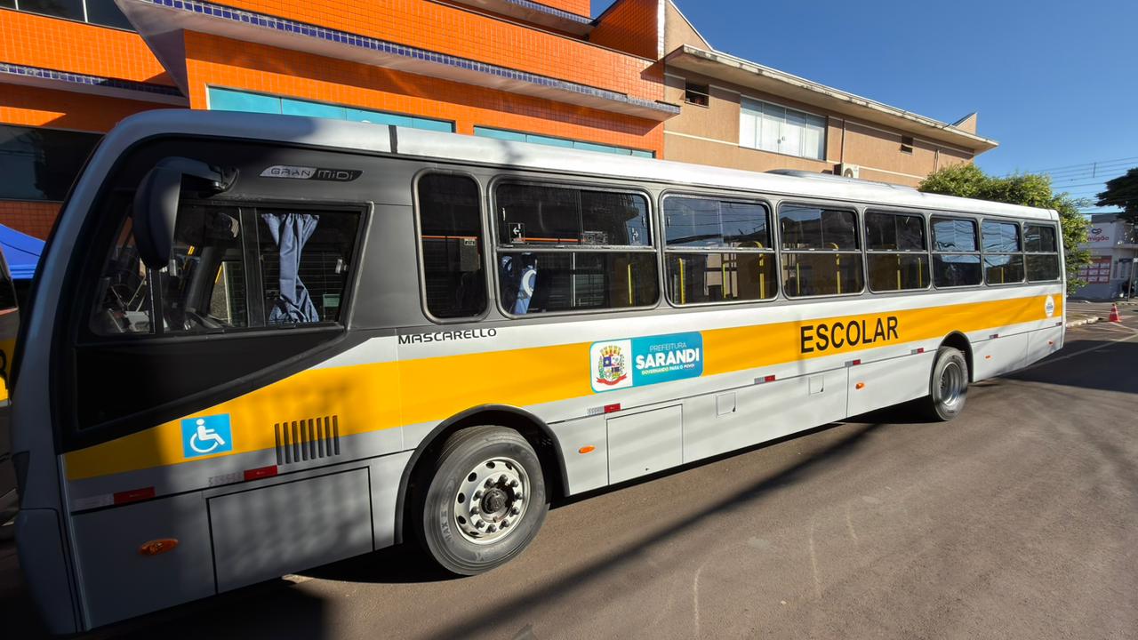 Sarandi amplia frota do transporte escolar com entrega de novos ônibus para estudantes da rede municipal