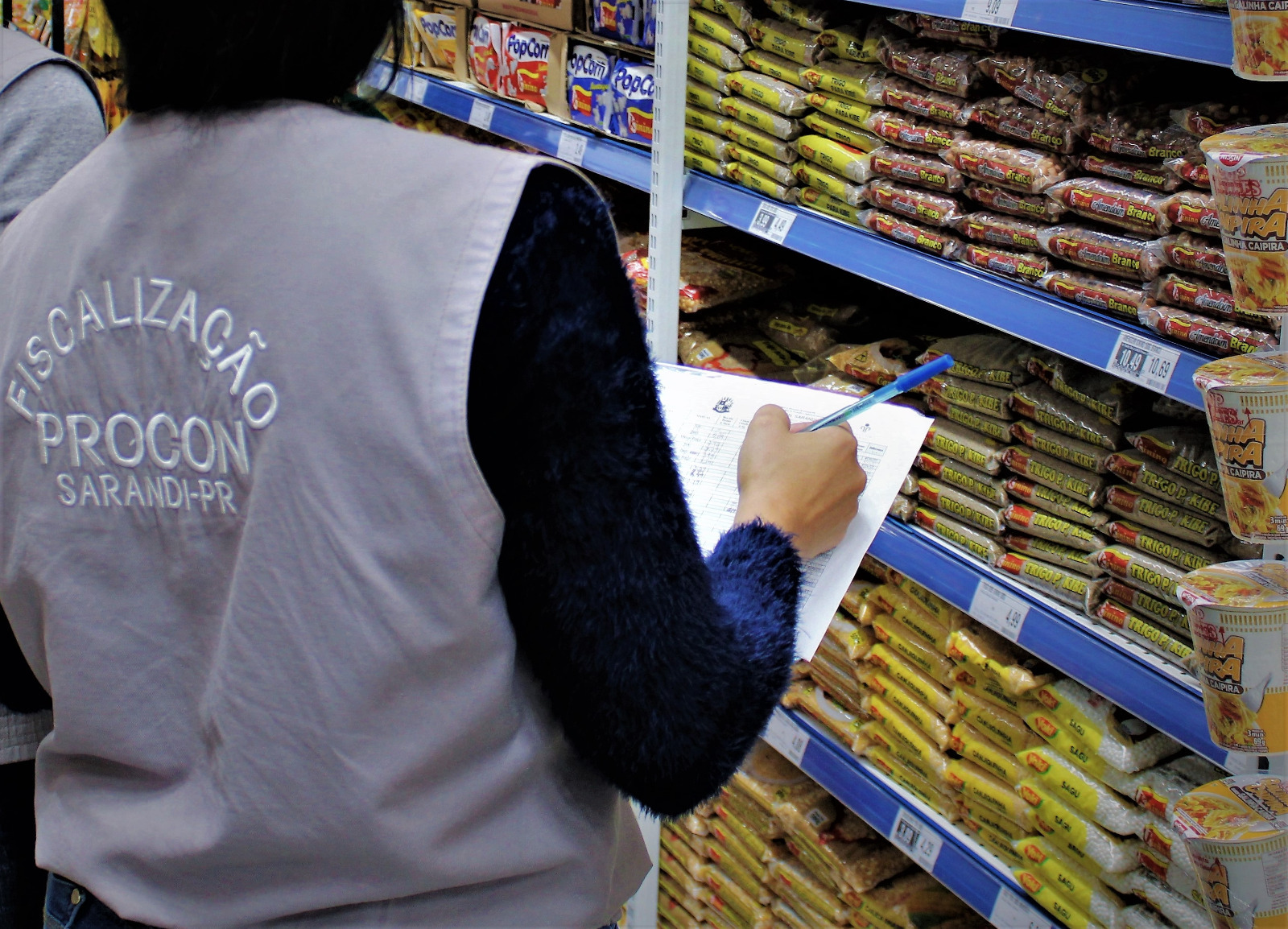 Procon de Sarandi aponta diferença de até 124% nos preços de produtos para festa junina