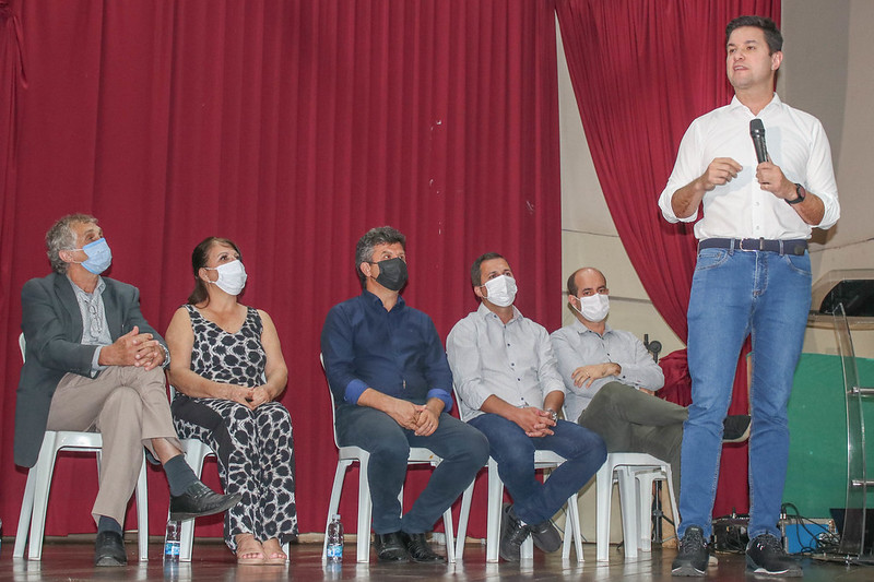 Chefe da Casa Civil realiza visita e apresenta ações para a cidade de Sarandi