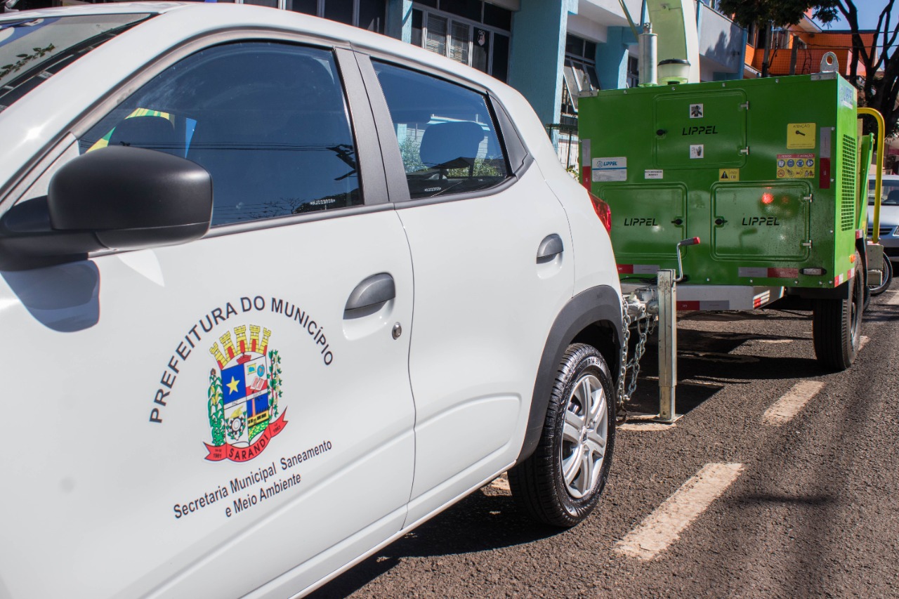 Entrega de triturador e veículo para as Secretarias Municipais de Urbanismo e Meio Ambiente