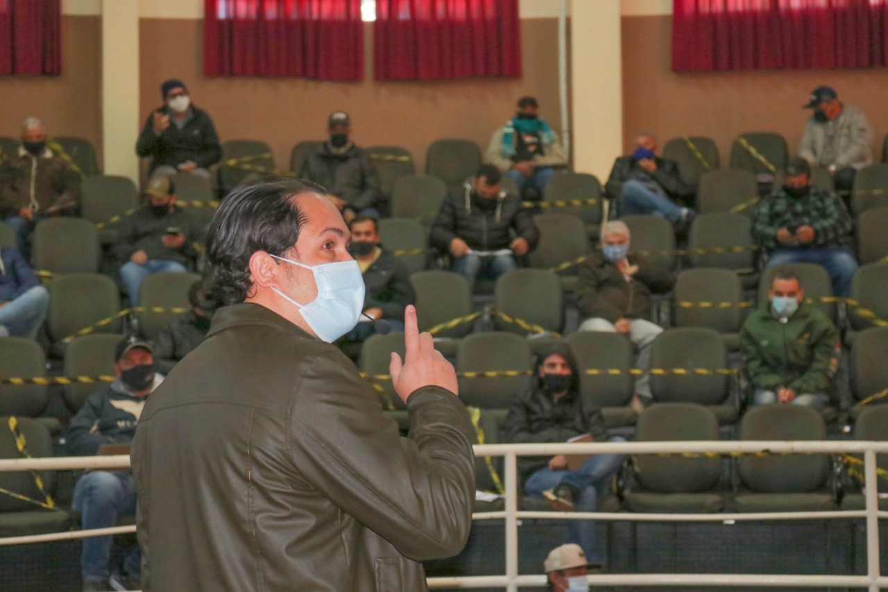 Leilão de veículos, máquinas, equipamentos e sucatas declarados inservíveis 