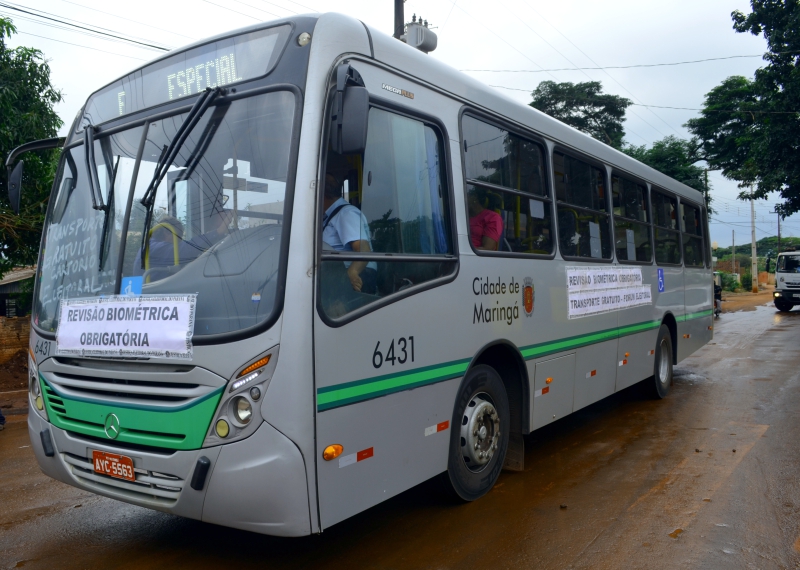 Ônibus continua transportando eleitores