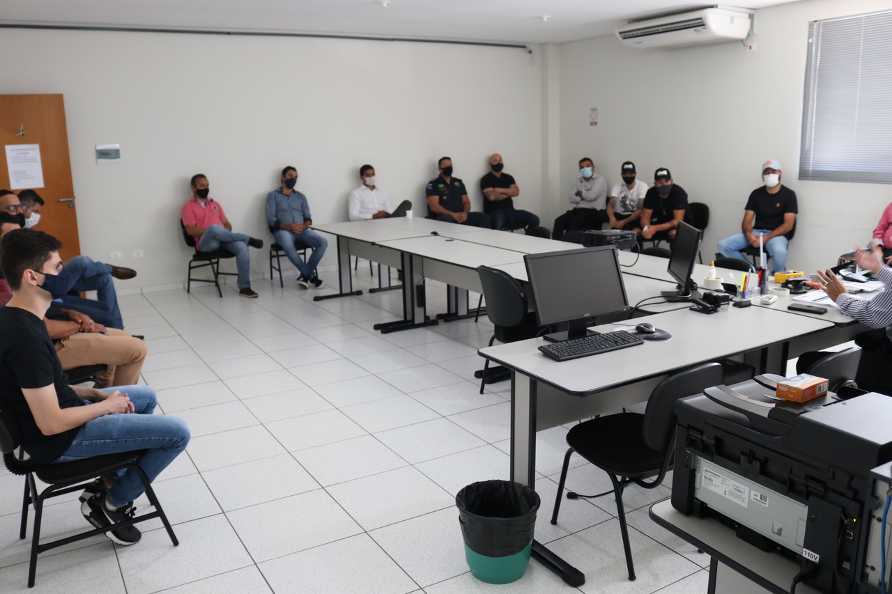 Prefeitura de Sarandi realiza reunião com órgãos ligados ao setor econômico da cidade para debater ações de combate ao corona vírus