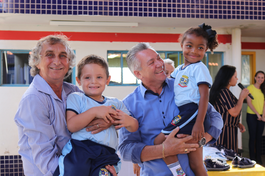 Prefeitura de Sarandi inicia entrega de uniformes escolares