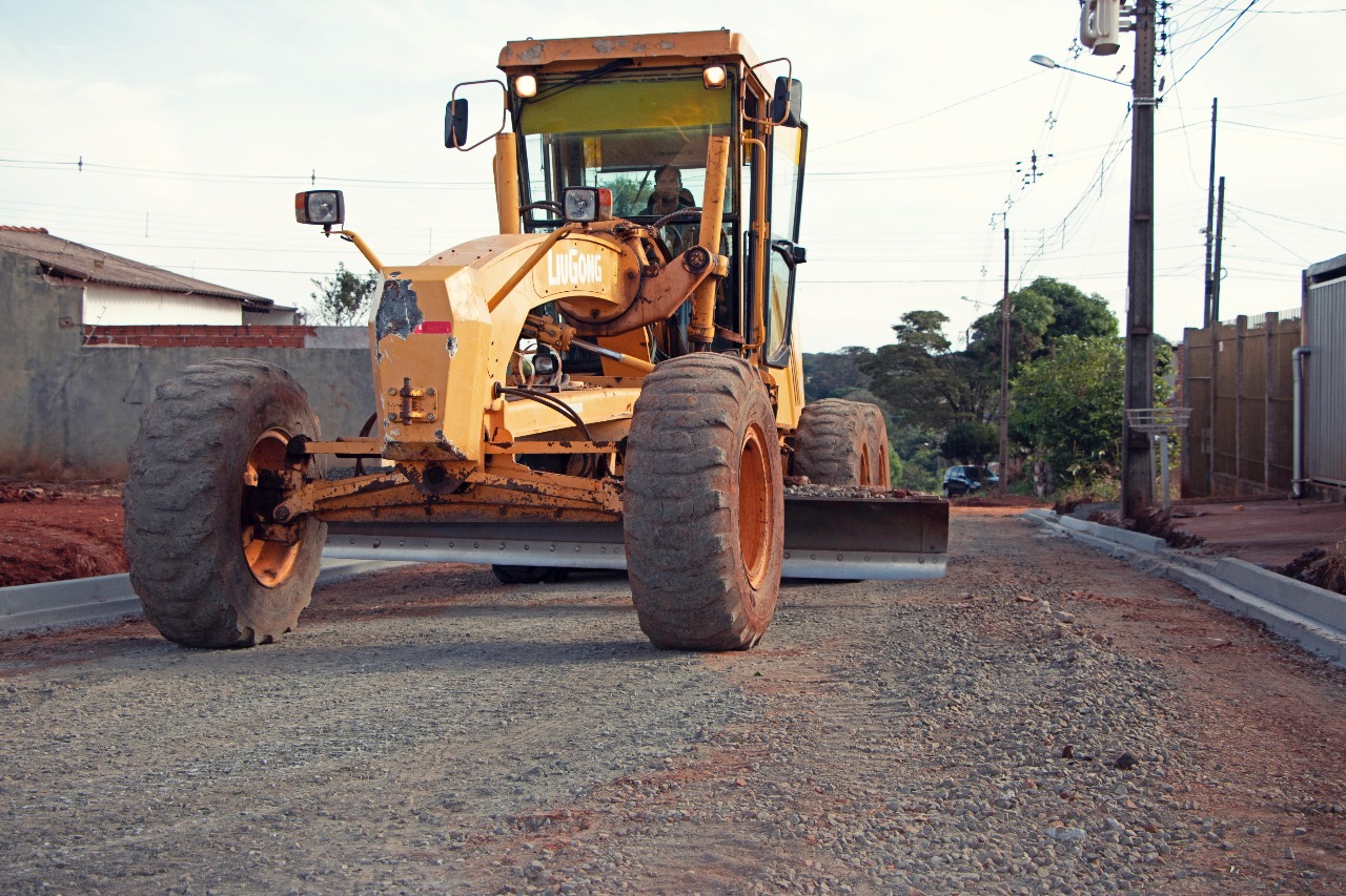 Obras do Asfalto Comunitário começam no Jardim Bertioga 