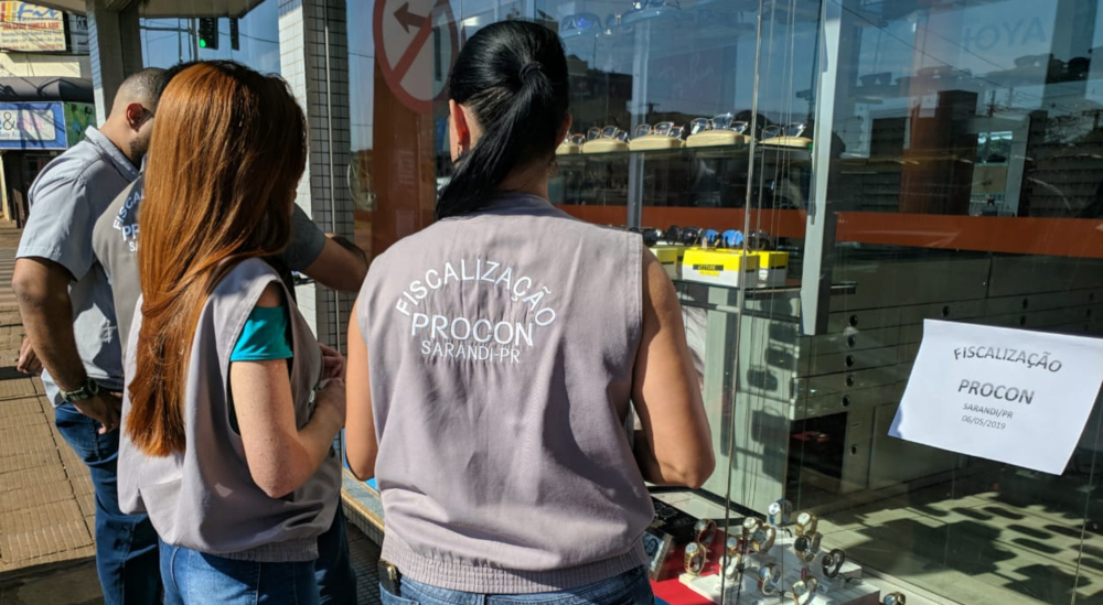 Procon de Sarandi presta orientação para o dia das mães