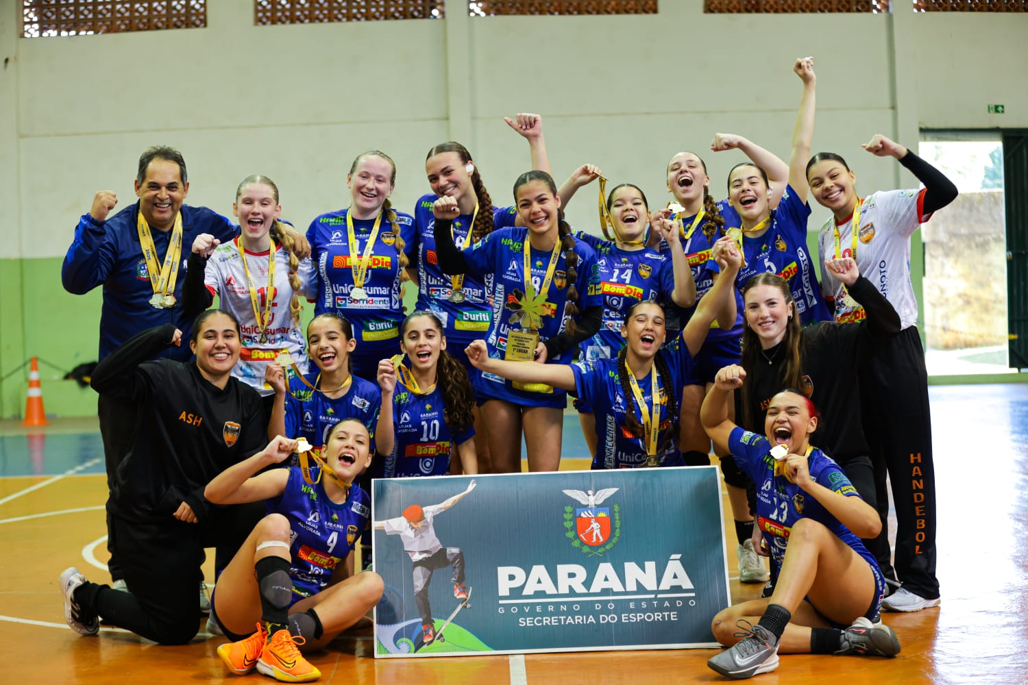 Handebol feminino juvenil de Sarandi conquista título invicto da fase regional dos Jogos da Juventude do Paraná e garante vaga na Macro Regional Ouro