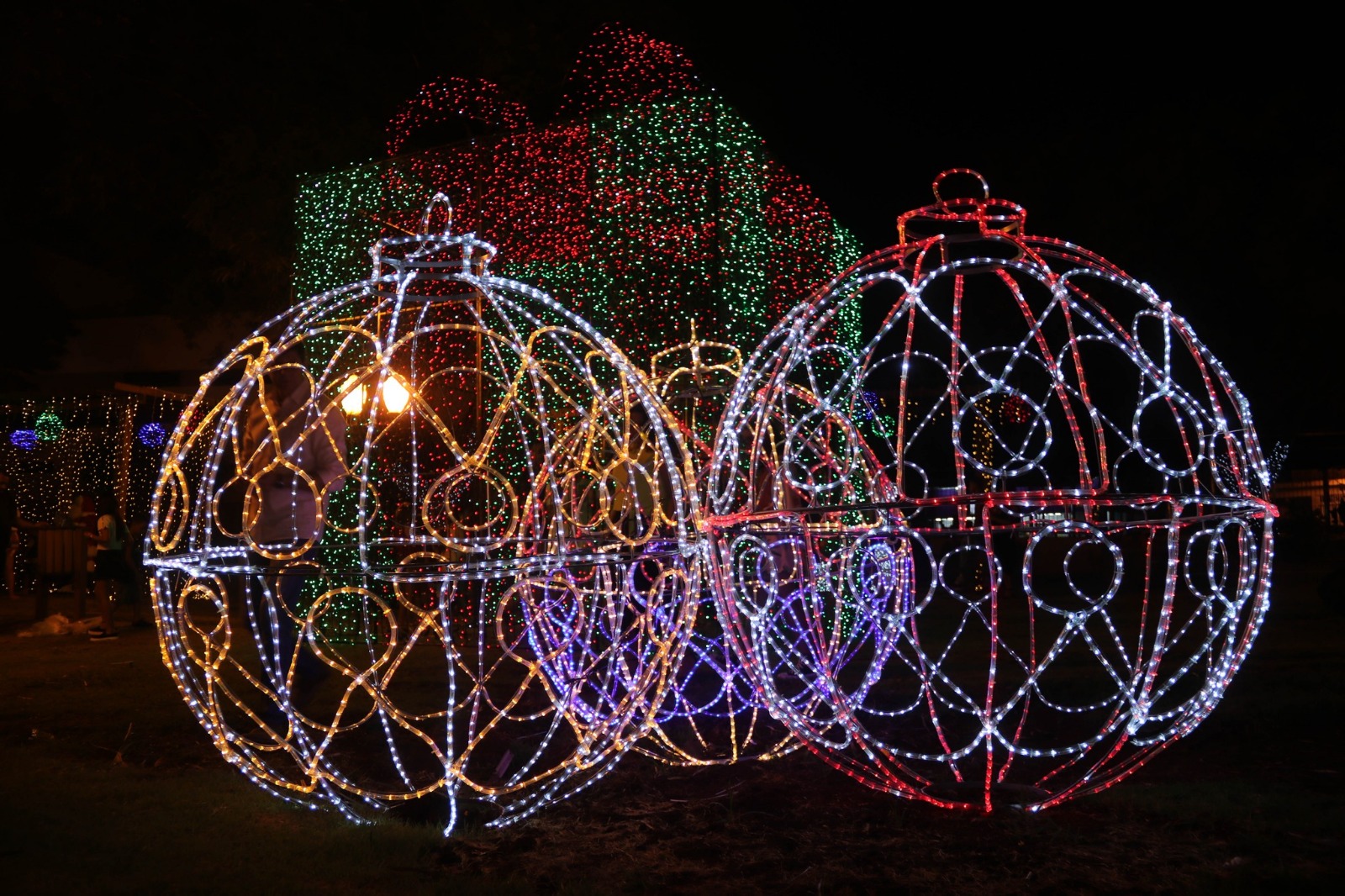 Show da dupla Murilo e Romario marca abertura do Natal em Sarandi; Carreta Alegria será atração especial   