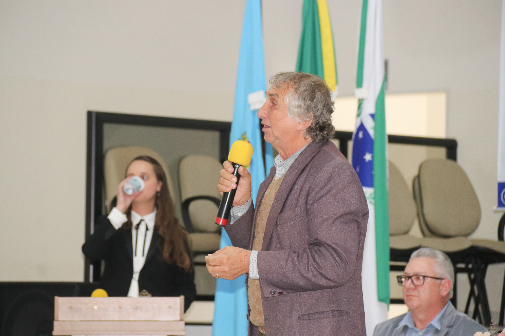 Prefeito fala em avanços e descreve investimentos em Encontro Pedagógico que marca reinício do calendário escolar