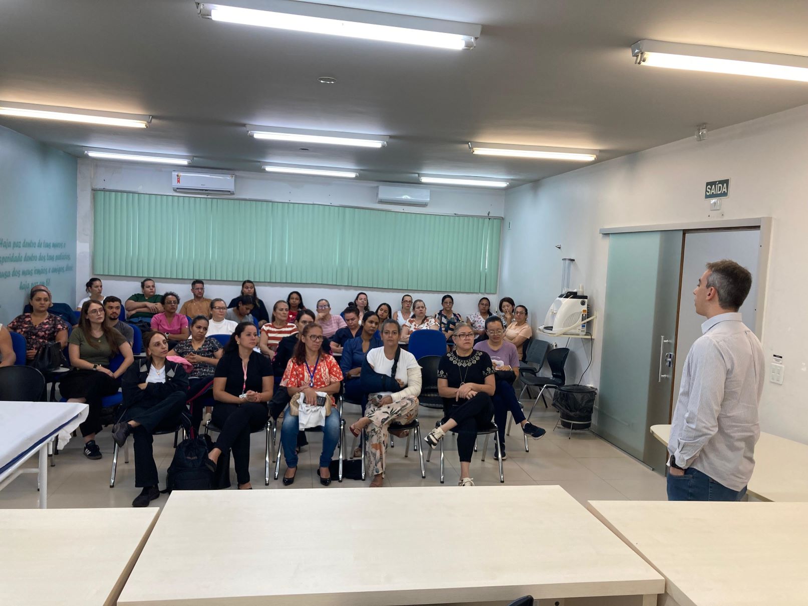 Capacitação em curativos com tala gessada fortalece atendimento ortopédico na rede municipal de saúde de Sarandi