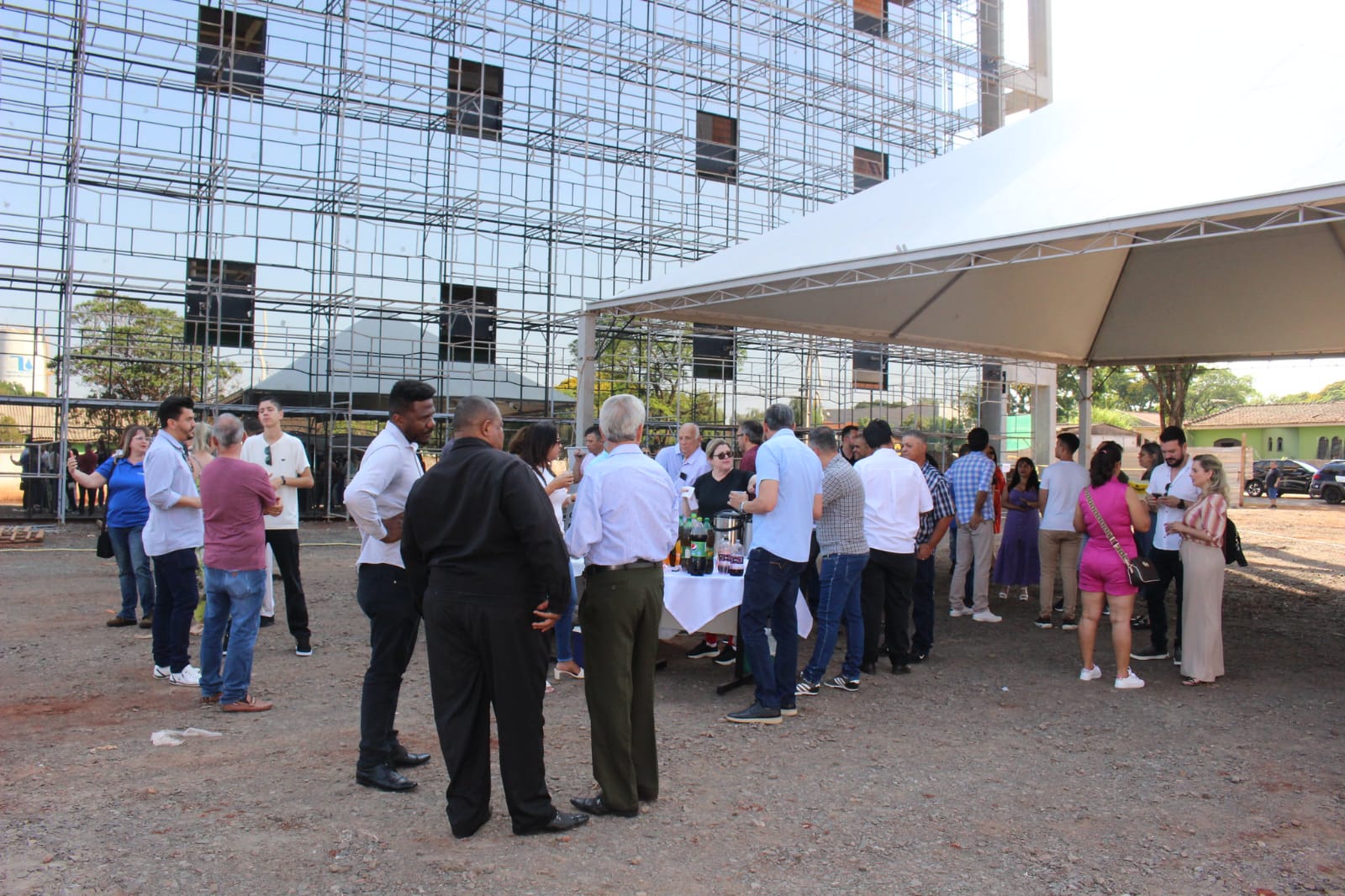Apresentação das obras do novo paço municipal reuniu deputado estadual, ex-prefeitos, secretários municipais e muitos convidados