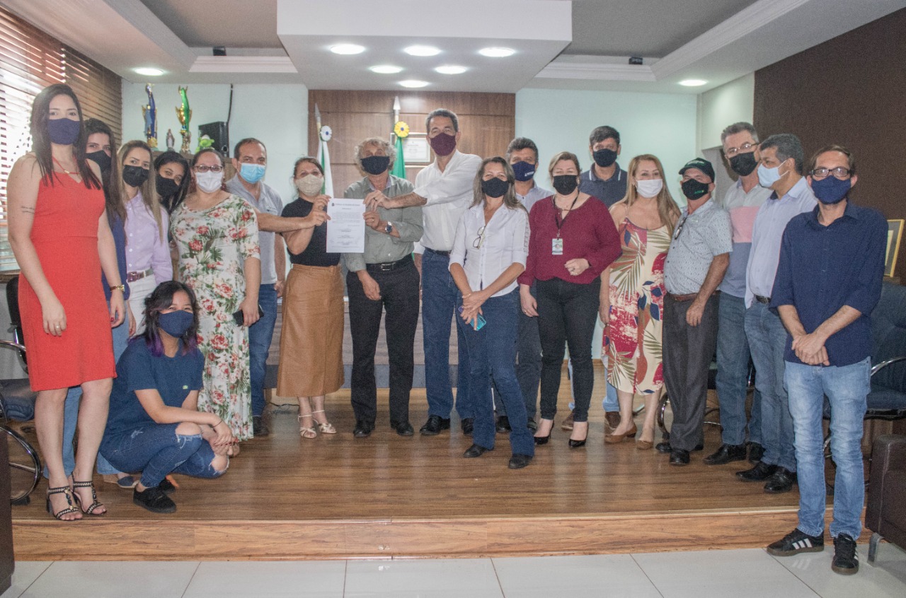 Assinatura da Ordem de Serviço dará início as obras de reforma e ampliação do CREAS em Sarandi