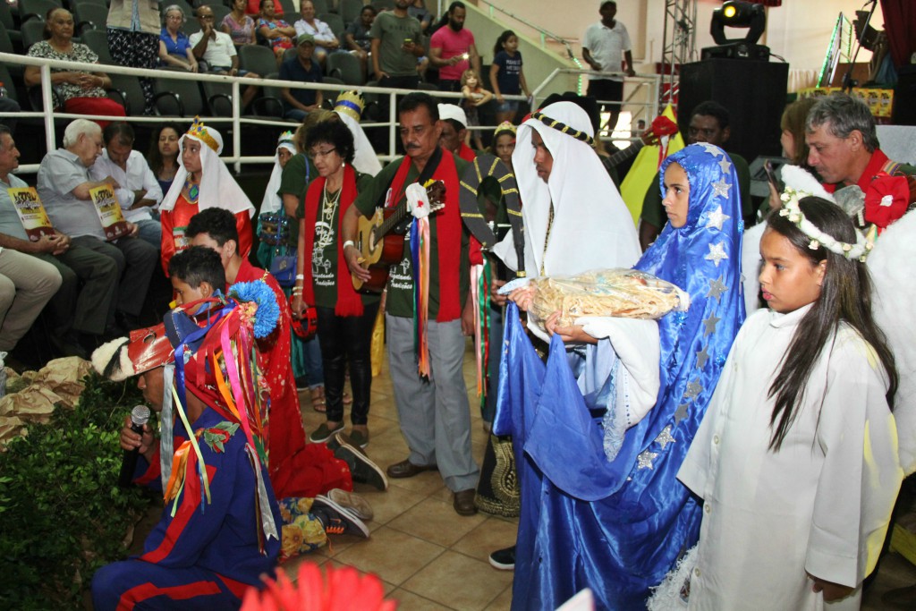 Festival de Folia de Reis mantém tradição religiosa em Sarandi