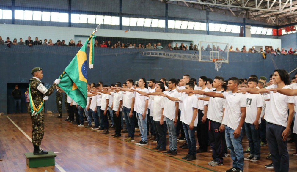 Cerca de 900 jovens são dispensados do Serviço Militar em Sarandi