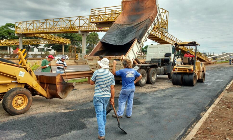 Operação tapa buraco continua em Sarandi