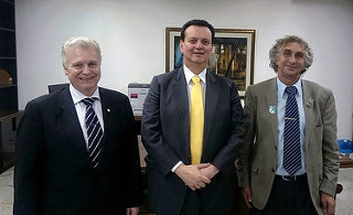 Prefeito vai a Brasília viabilizar  recursos para o saneamento 